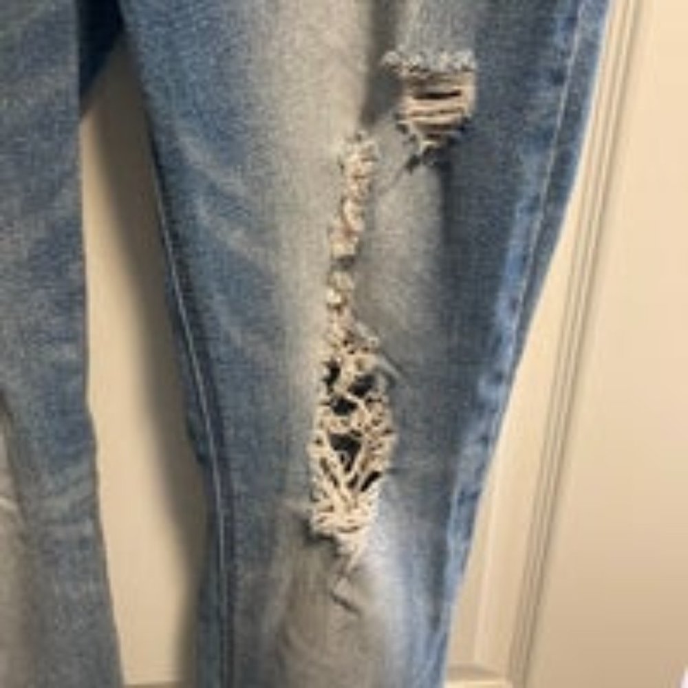 Old Navy Rockstar Super Skinny Shredded